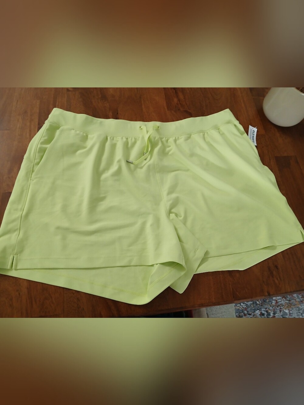 Old Navy Power Soft Go Dry Women’s Lime Green Leisure Shorts NWT Size 2X